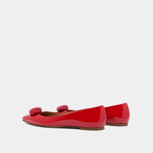 Ballerines &agrave; bouts pointus et billes en vernis rouge | DALIDO | Jonak