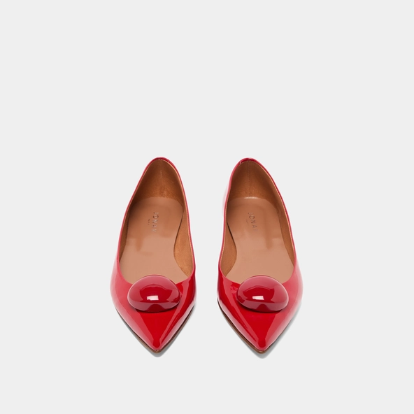 Ballerines &agrave; bouts pointus et billes en vernis rouge | DALIDO | Jonak