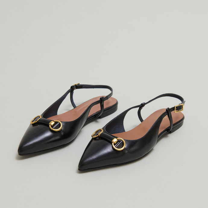 Ballerines slingbacks à bouts pointus et mors dorés en cuir noir | DEDICACE | Jonak