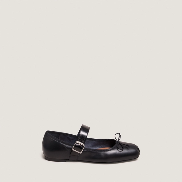 Ballerines à brides en cuir noir | DOMINANTE | Jonak