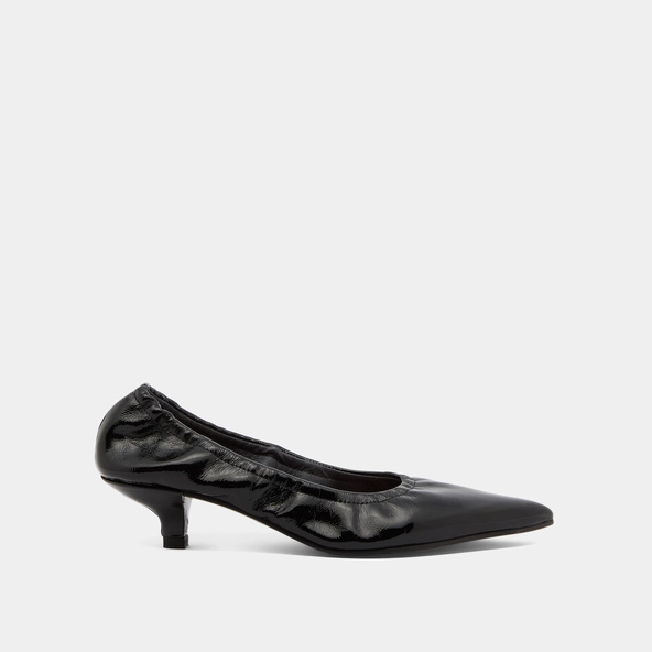 Escarpins &agrave; petits talons en vernis pliss&eacute; noir | DOUA | Jonak