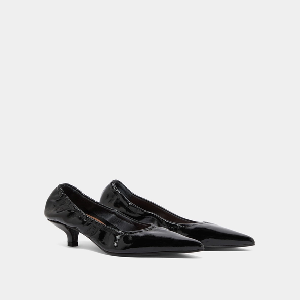 Escarpins &agrave; petits talons en vernis pliss&eacute; noir | DOUA | Jonak