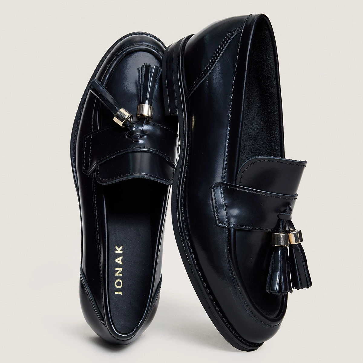 Mocassins à pampilles en cuir glacé noir | NELLOU | Jonak