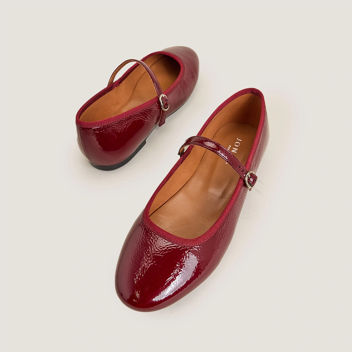 Ballerines à brides en vernis plissé bordeaux | DOUCEUR | Jonak