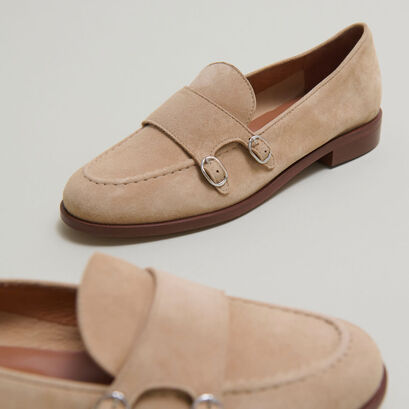 Mocassins à bouts ronds et boucles en velours camel | DRIZZA | Jonak