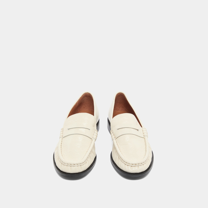 Mocassins à bouts ronds et froncés en cuir brillant écru | DELICE | Jonak