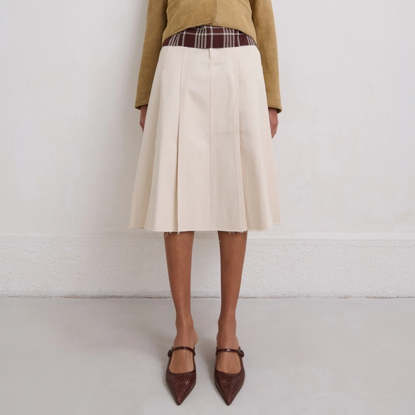 Mules compensées à bouts pointus en cuir brillant marron | DECADE | Jonak