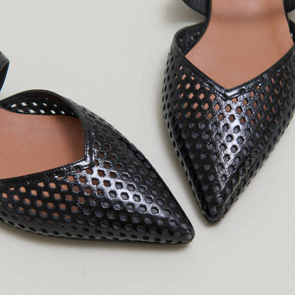 Mules à bouts pointus en cuir brillant noir | DELICAT | Jonak