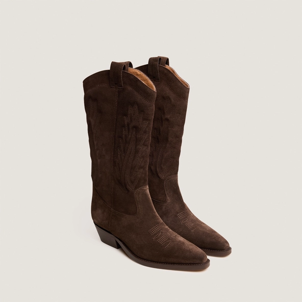 Bottes à bouts pointus et surpiqures apparentes en croûte marron foncé | DELEA | Jonak