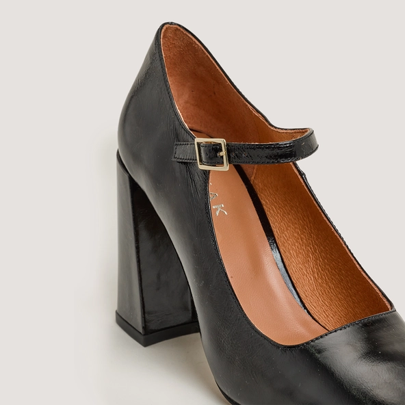 Babies à talons et bouts carrés en cuir brillant noir | VALERIA | Jonak