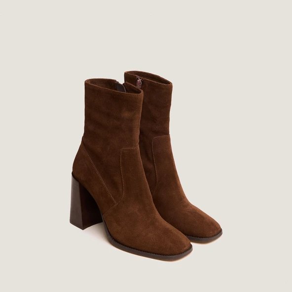 Bottines à talons et bouts carrés en croûte marron | VIDAL | Jonak