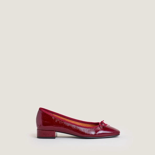 Ballerines &agrave; talons en vernis pliss&eacute; bordeaux | DADOU | Jonak