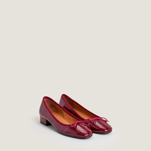 Ballerines &agrave; talons en vernis pliss&eacute; bordeaux | DADOU | Jonak