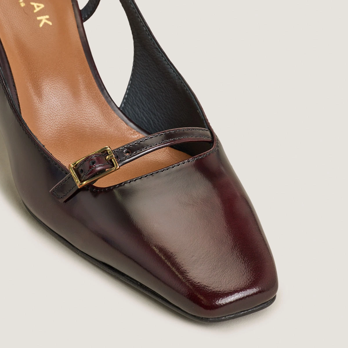 Slingbacks à talons en cuir patiné bordeaux | DADELLE | Jonak