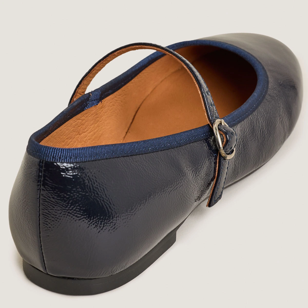 Ballerines à brides en vernis plissé marine | DOUCEUR | Jonak