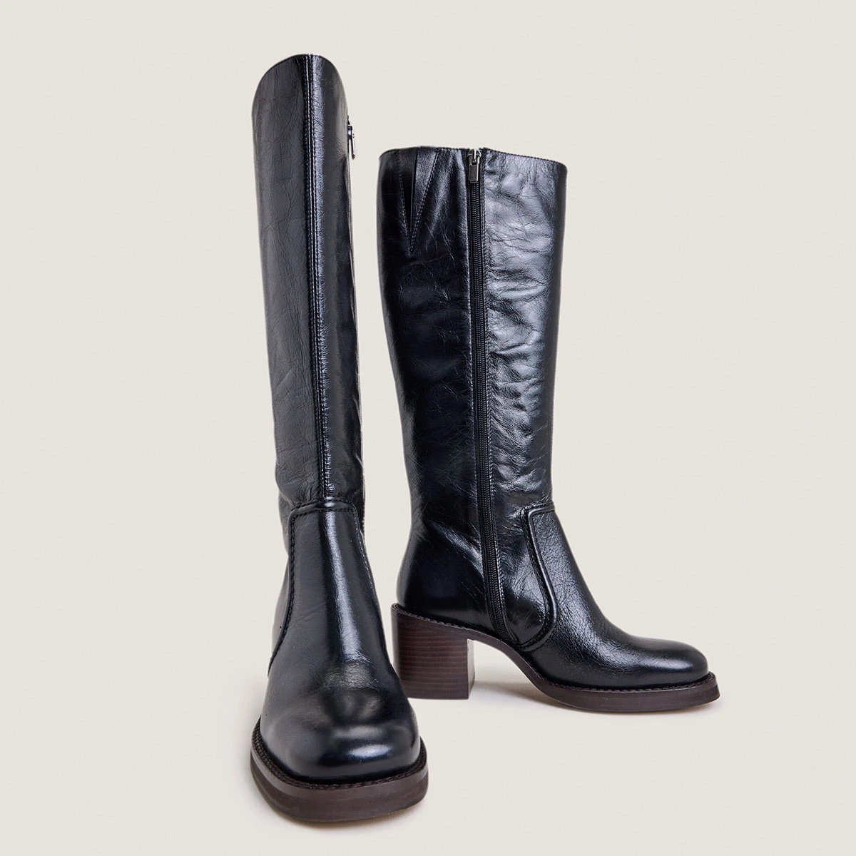 Bottes à talons lamellés en cuir vieilli noir | BIJOU | Jonak