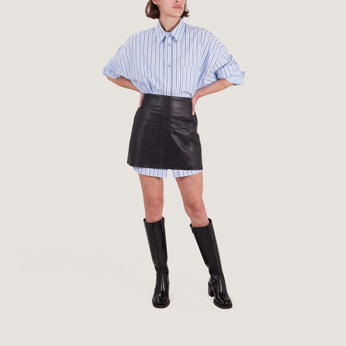 Bottes à talons lamellés en cuir vieilli noir | BIJOU | Jonak