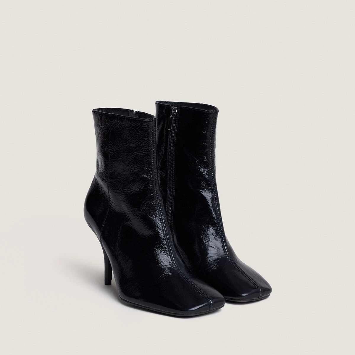Bottines à bouts carrés et talons fins en cuir brillant noir | BELFAST | Jonak