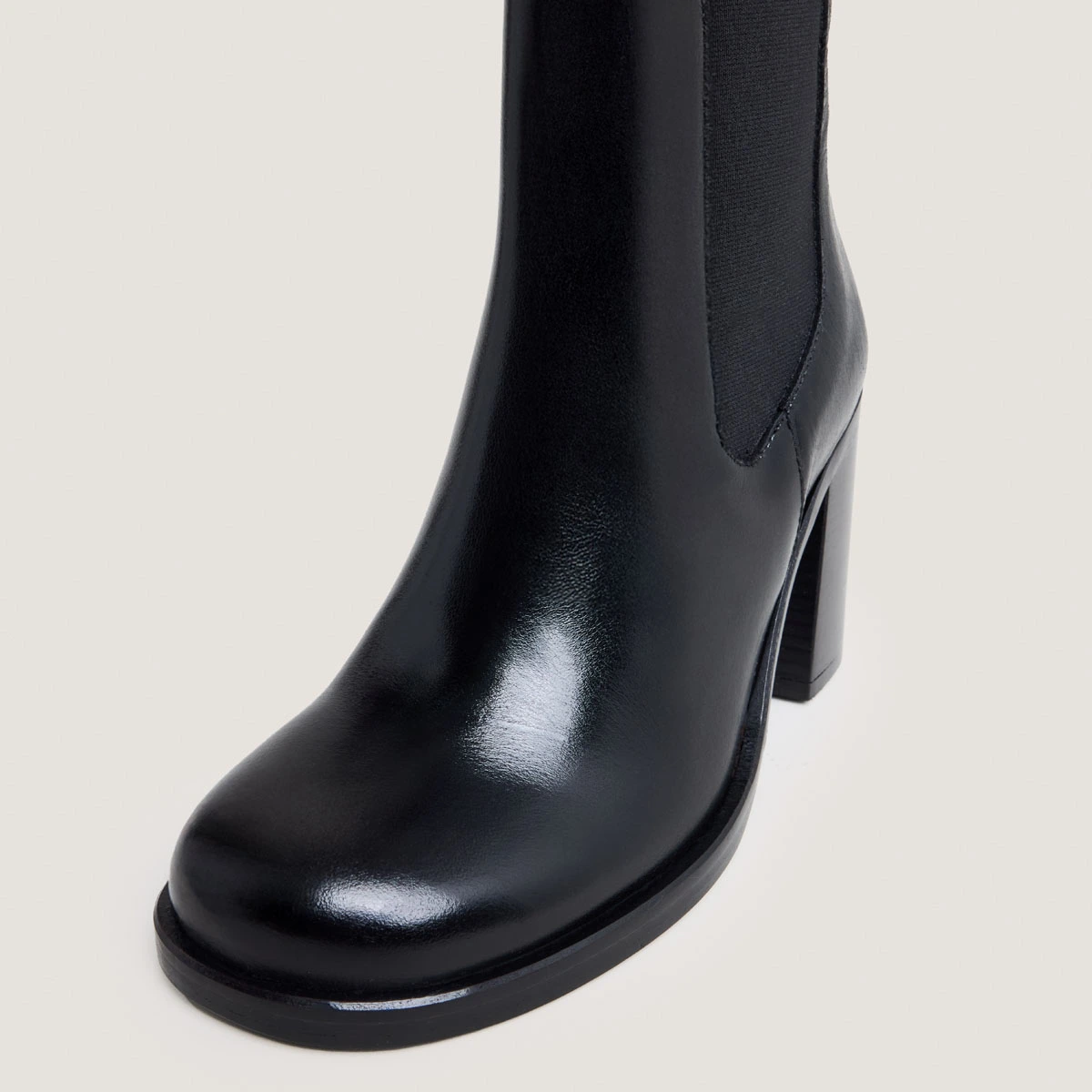 Bottines à élastiques et bouts arrondis en cuir noir | BREAK | Jonak