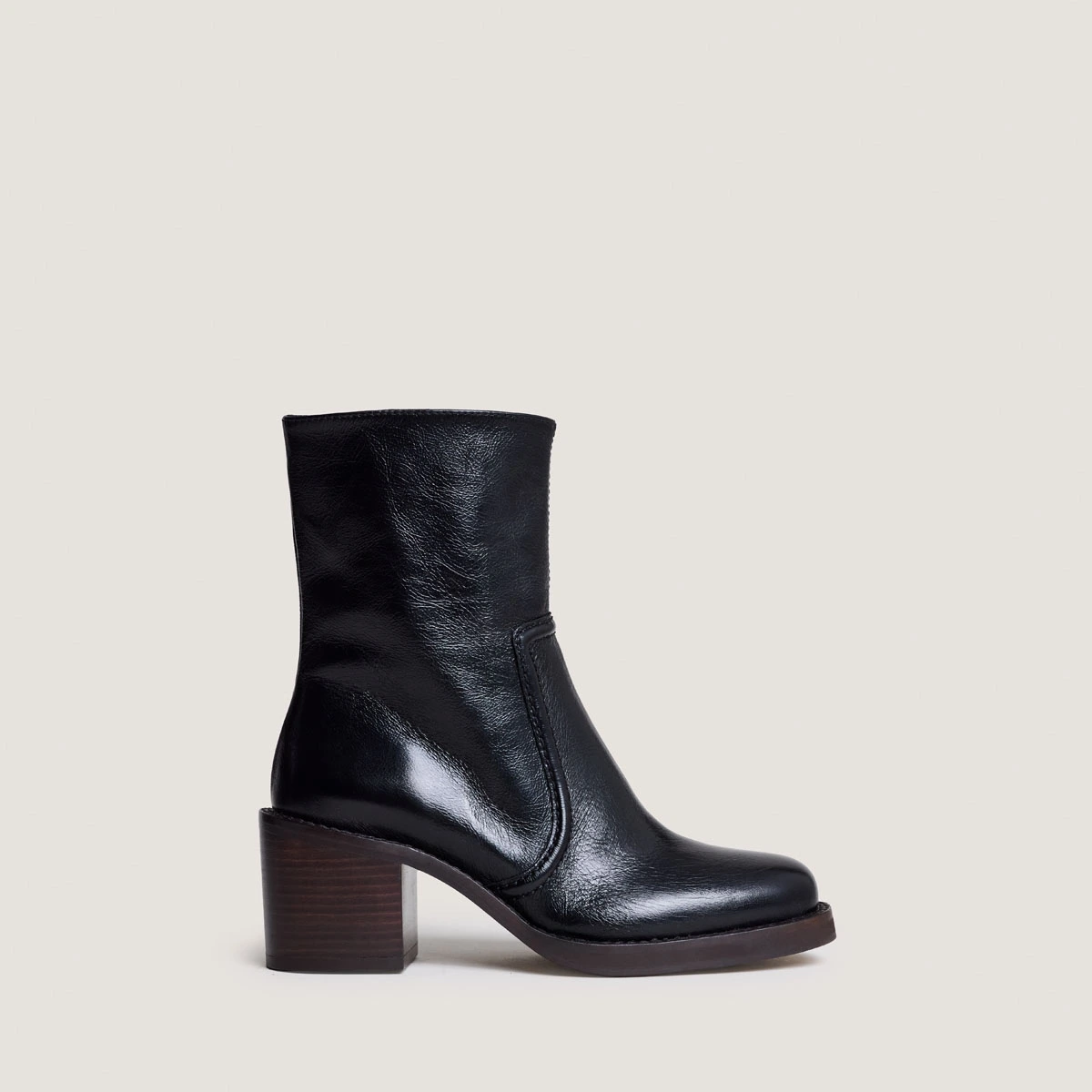 Bottines à talons lamellés en cuir vieilli noir | BEAUTE | Jonak