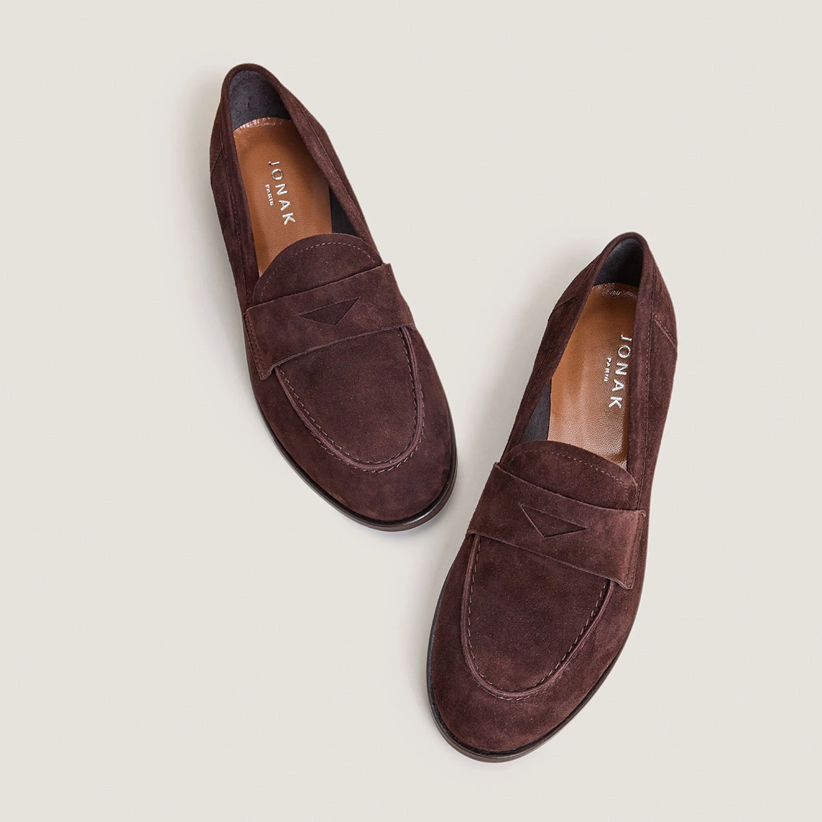 Mocassins &agrave; bouts ronds en velours marron | THELMA | Jonak