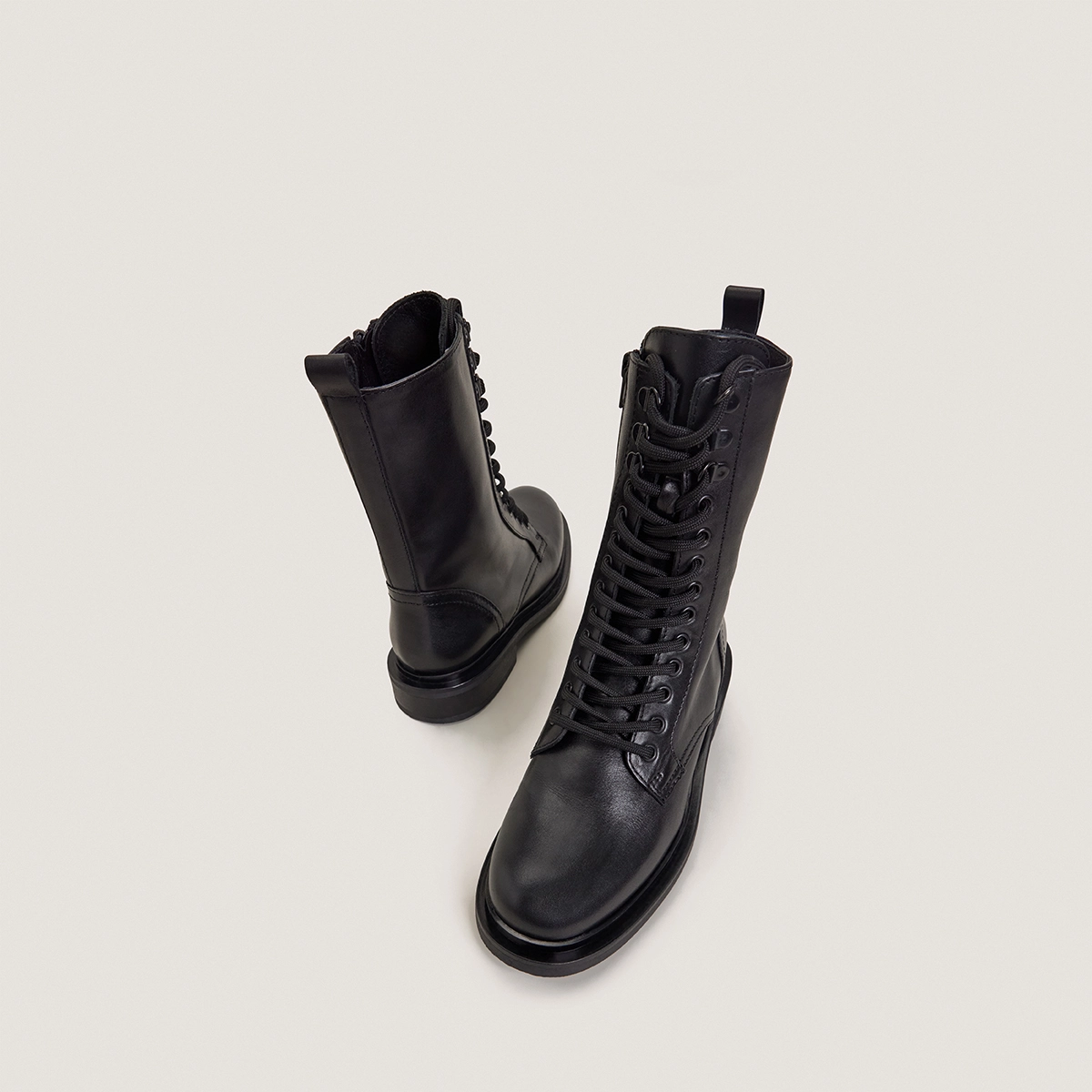 Boots à lacets en cuir noir | MATHIAS | Jonak
