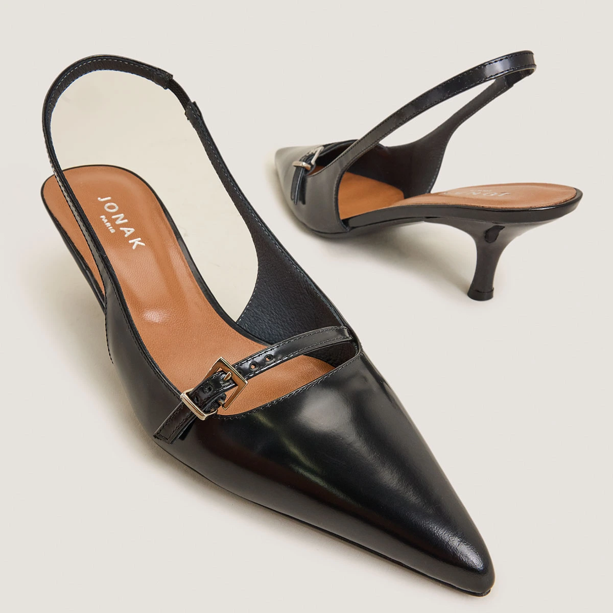 Escarpins à bouts pointus en cuir glacé noir | DAMOISELLE | Jonak