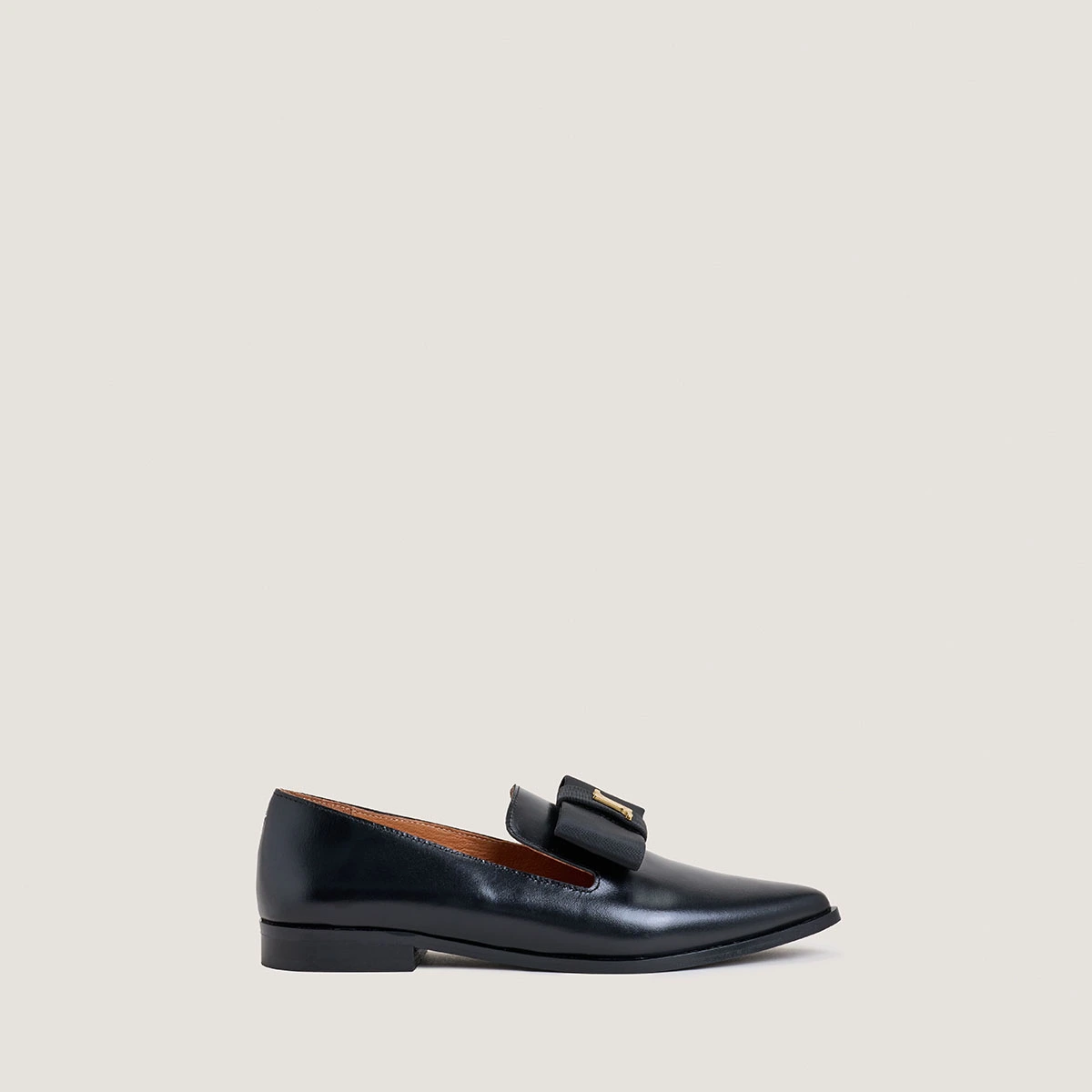 Mocassins à bouts pointus en cuir noir | ADOREE | Jonak
