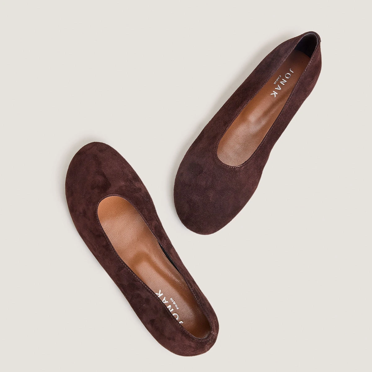 Ballerines à bouts arrondis en velours marron | DERLINE | Jonak