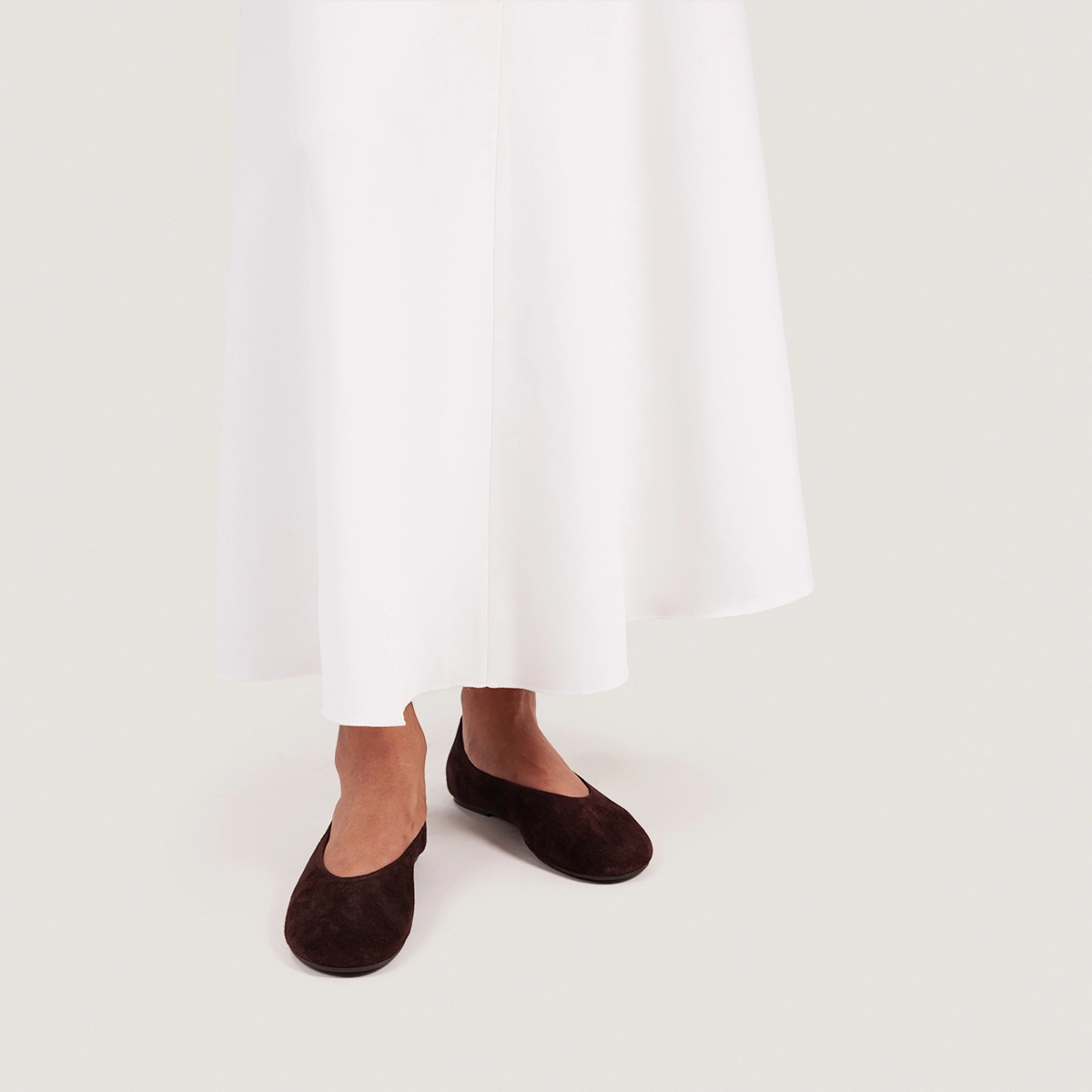 Ballerines à bouts arrondis en velours marron | DERLINE | Jonak