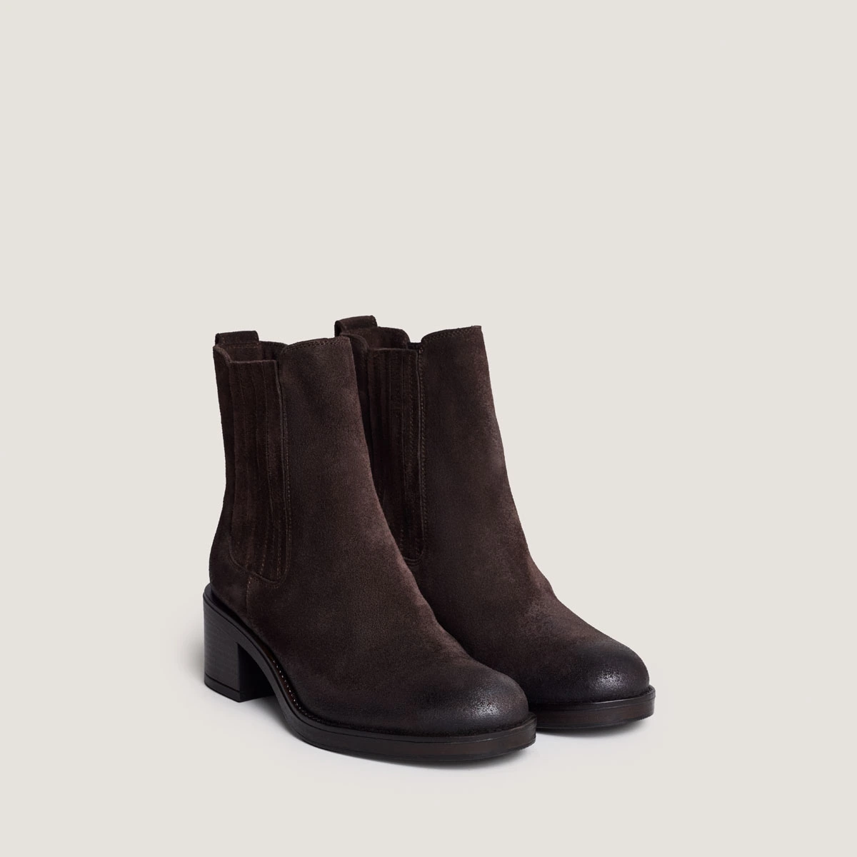 Boots &agrave; talons en croute marron fonc&eacute; | COLETTE | Jonak