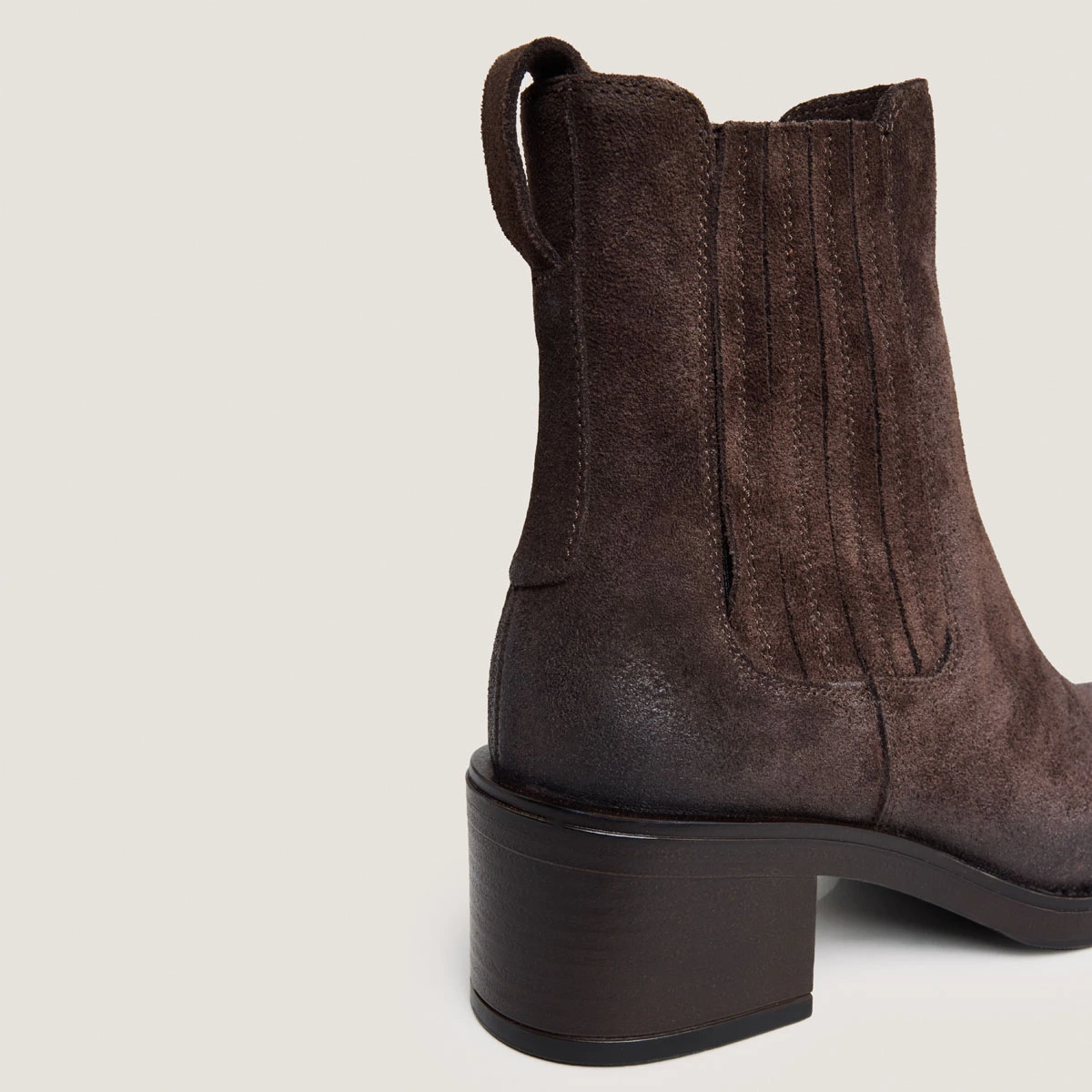 Boots &agrave; talons en croute marron fonc&eacute; | COLETTE | Jonak
