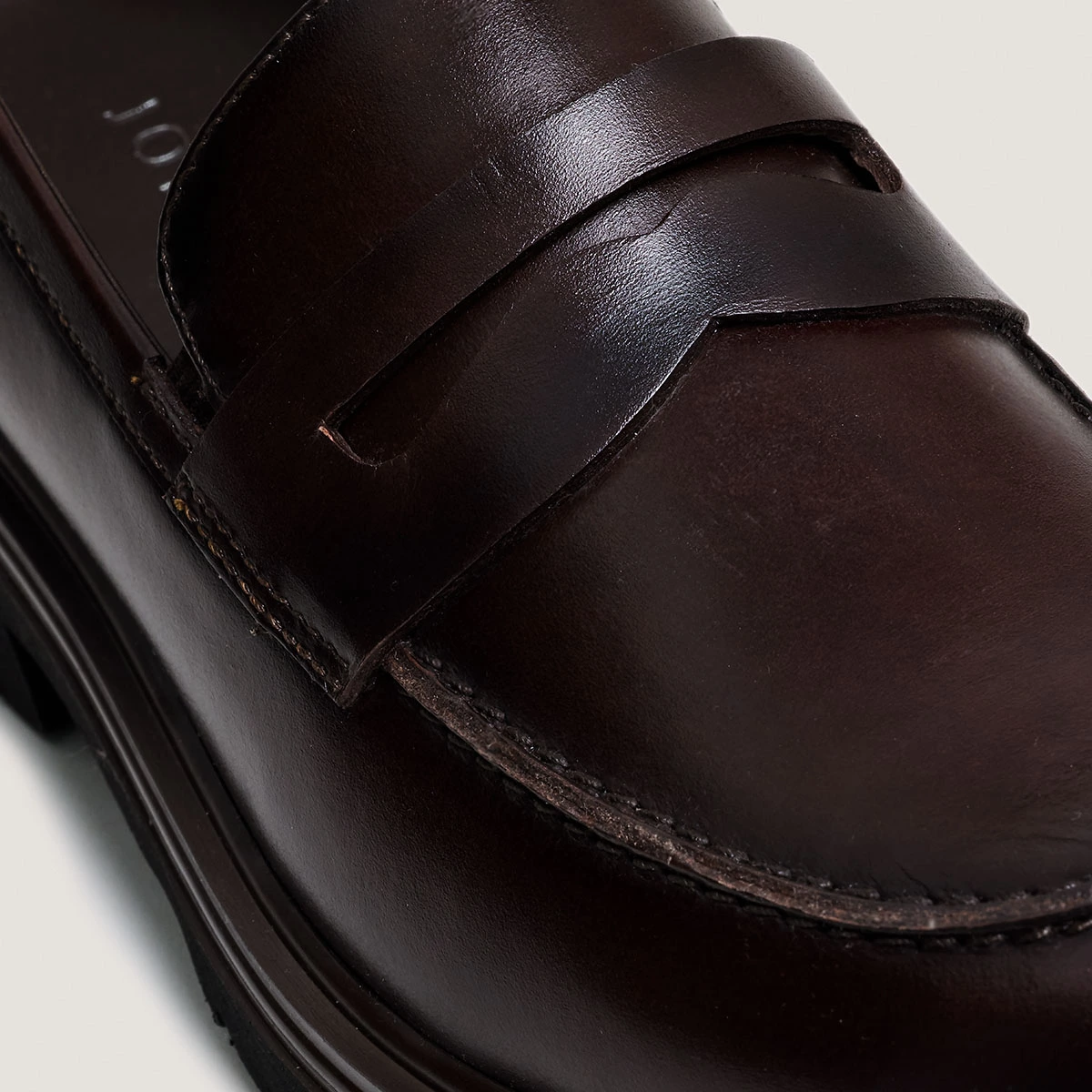 Mocassins à semelles crantées en cuir patiné rouge | ARLO | Jonak