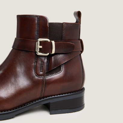Boots à boucles cognac
