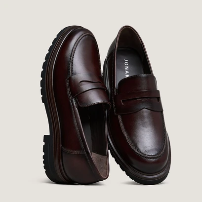 Mocassins &agrave; semelles crant&eacute;es en cuir patin&eacute; rouge | ARLO | Jonak