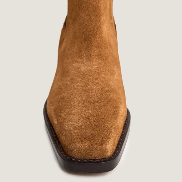 Bottines à bouts pointus et talons biseautés en croute cognac | BOA | Jonak