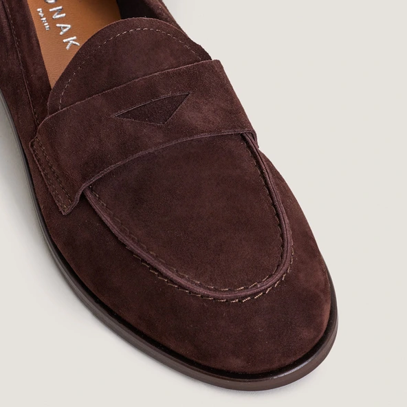 Mocassins &agrave; bouts ronds en velours marron | THELMA | Jonak