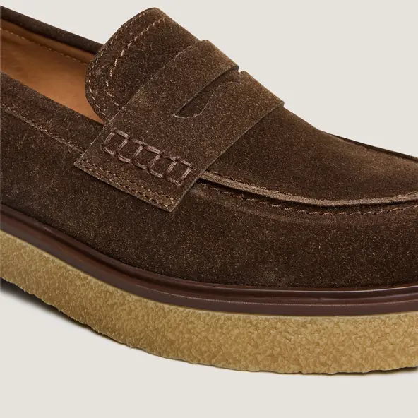 Mocassins &agrave; bouts ronds en croute marron fonc&eacute; | MARION | Jonak