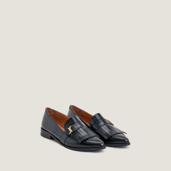 Mocassins à monogrammes et bouts pointus en cuir noir | ANONYME | Jonak