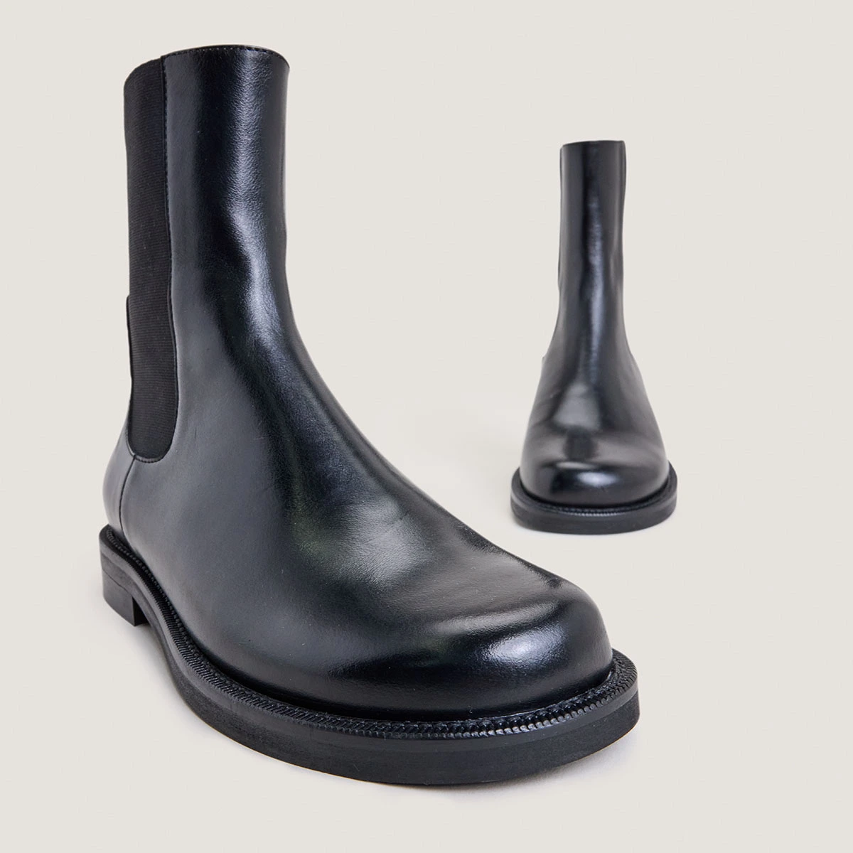 Boots à élastiques en cuir noir | DELODIE | Jonak