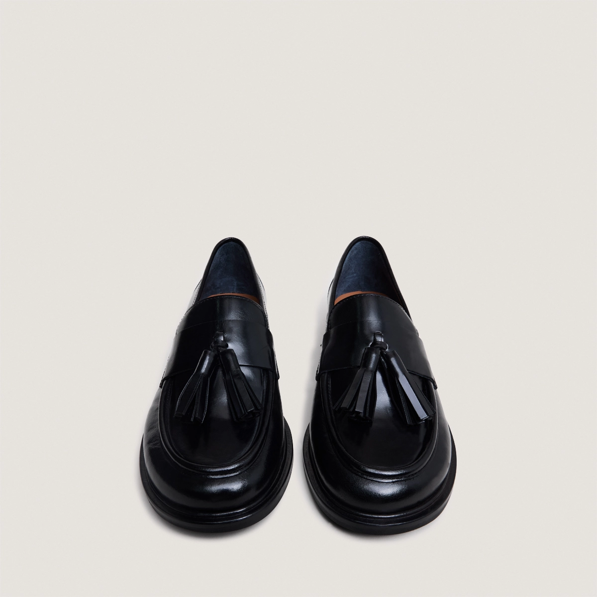 Mocassins à pampilles en cuir noir | DAMANDE | Jonak