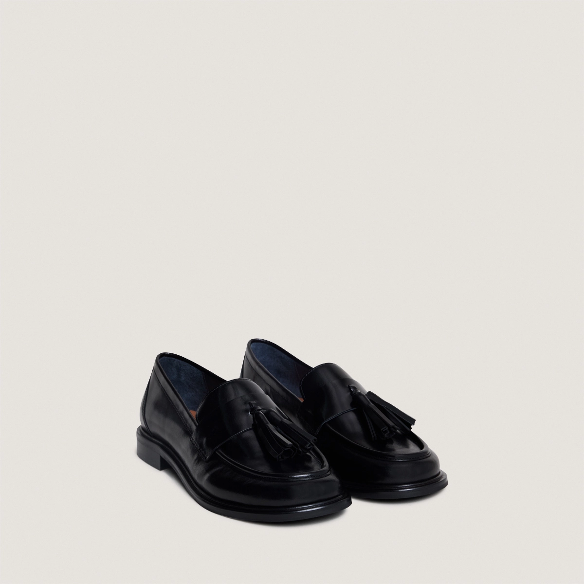 Mocassins à pampilles en cuir noir | DAMANDE | Jonak