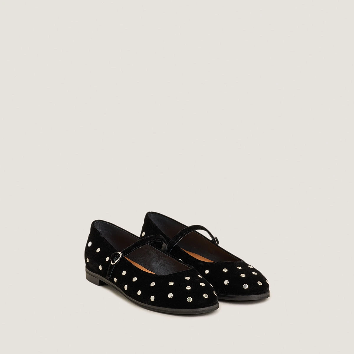 Ballerines &agrave; rivets en velours noir | DELIOTT | Jonak