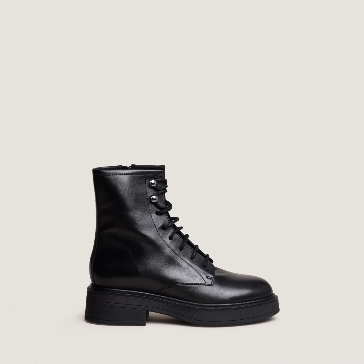 Boots à lacets en cuir noir | DOSCAR | Jonak