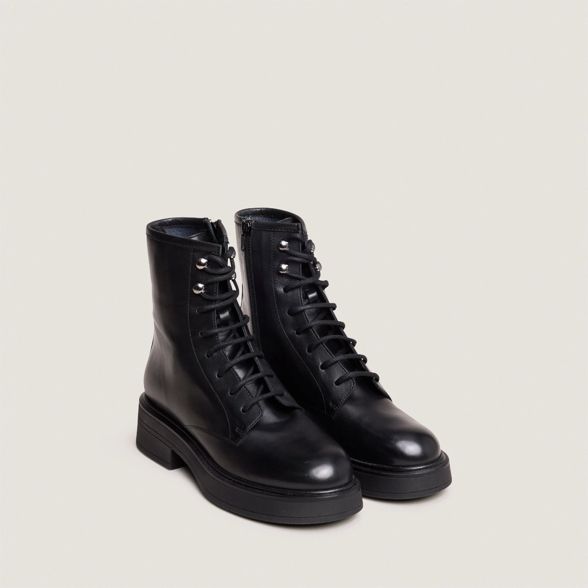 Boots à lacets en cuir noir | DOSCAR | Jonak