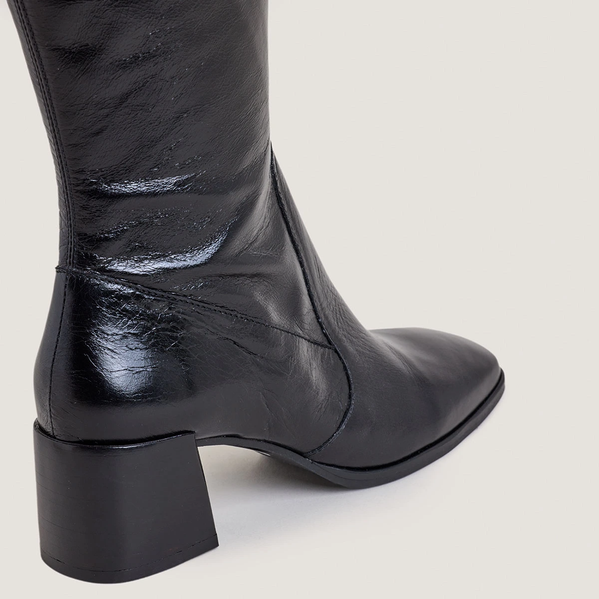 Bottes à bouts carrés en cuir vieilli noir | ARGENTINE | Jonak