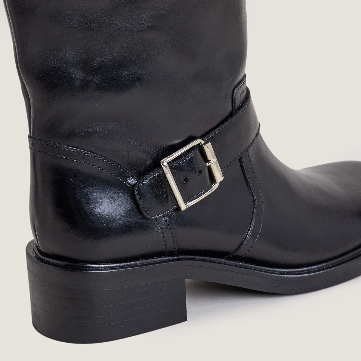 Bottes hautes à sangles en cuir noir | DARJORIE | Jonak