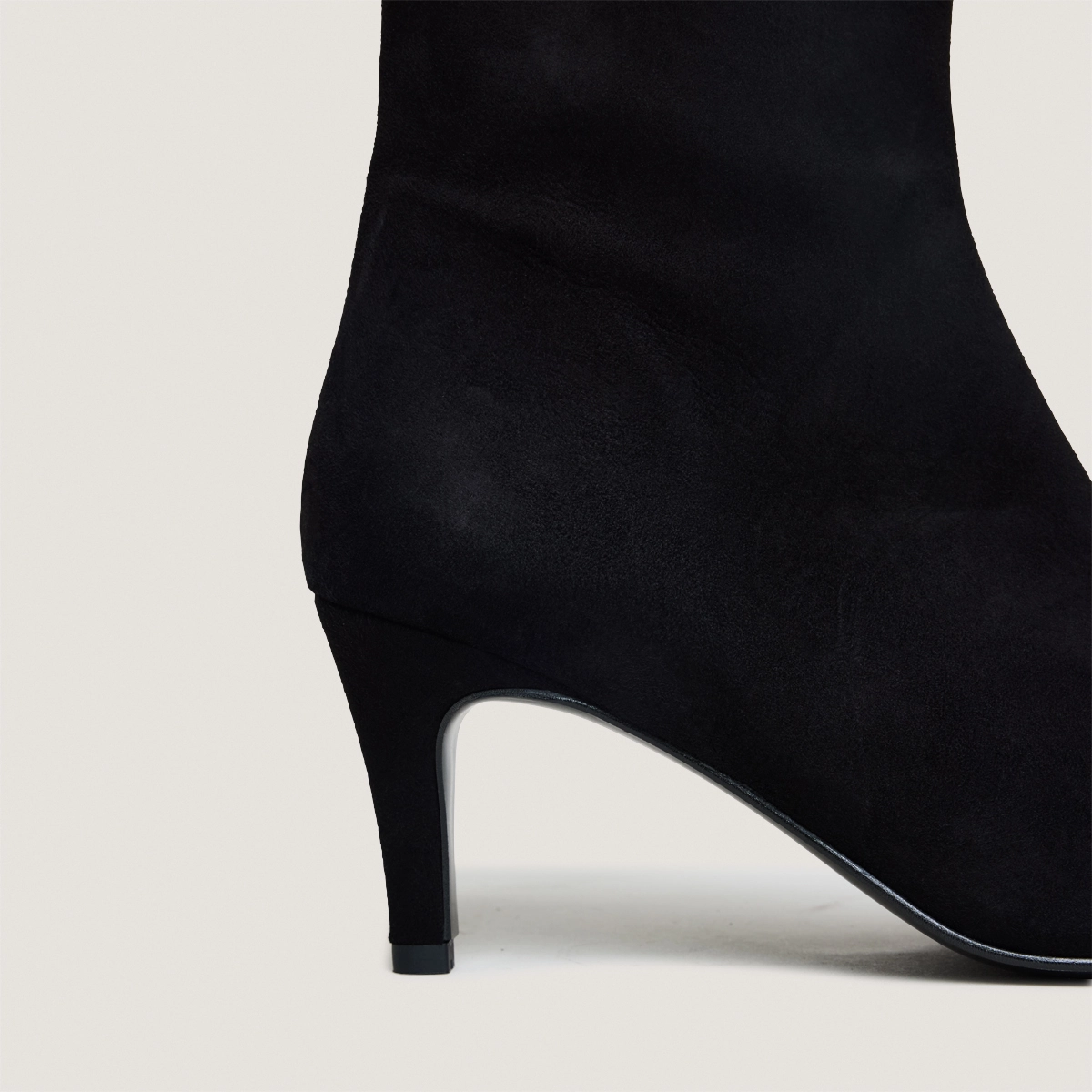 Bottines à talons fins en velours noir | DIEMINA | Jonak