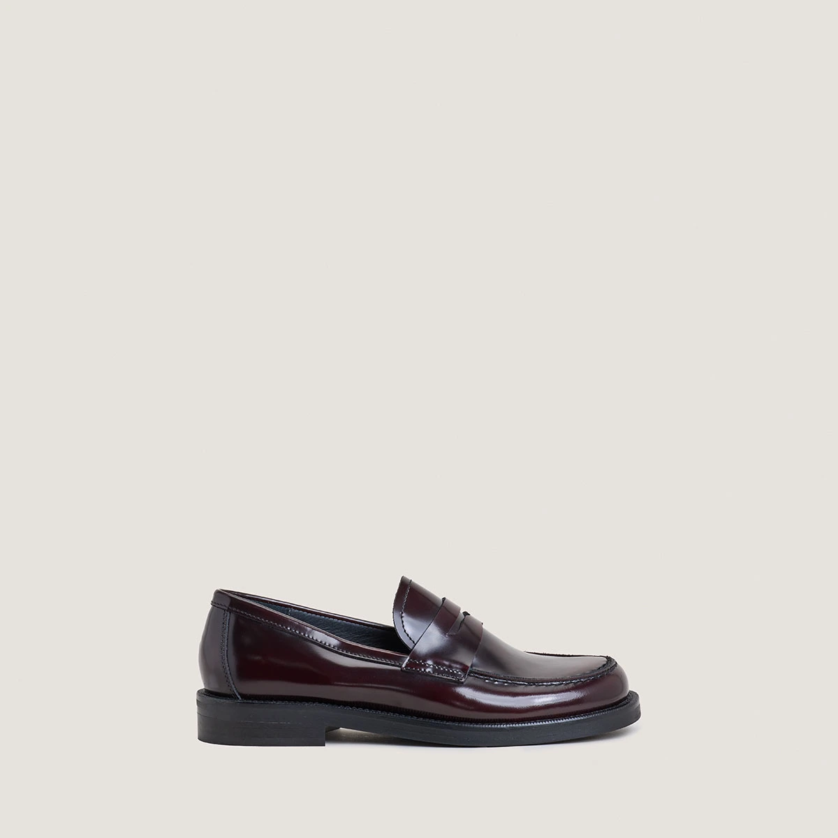 Mocassins &agrave; bouts arrondis en cuir patin&eacute; bordeaux | DOLIVIA | Jonak