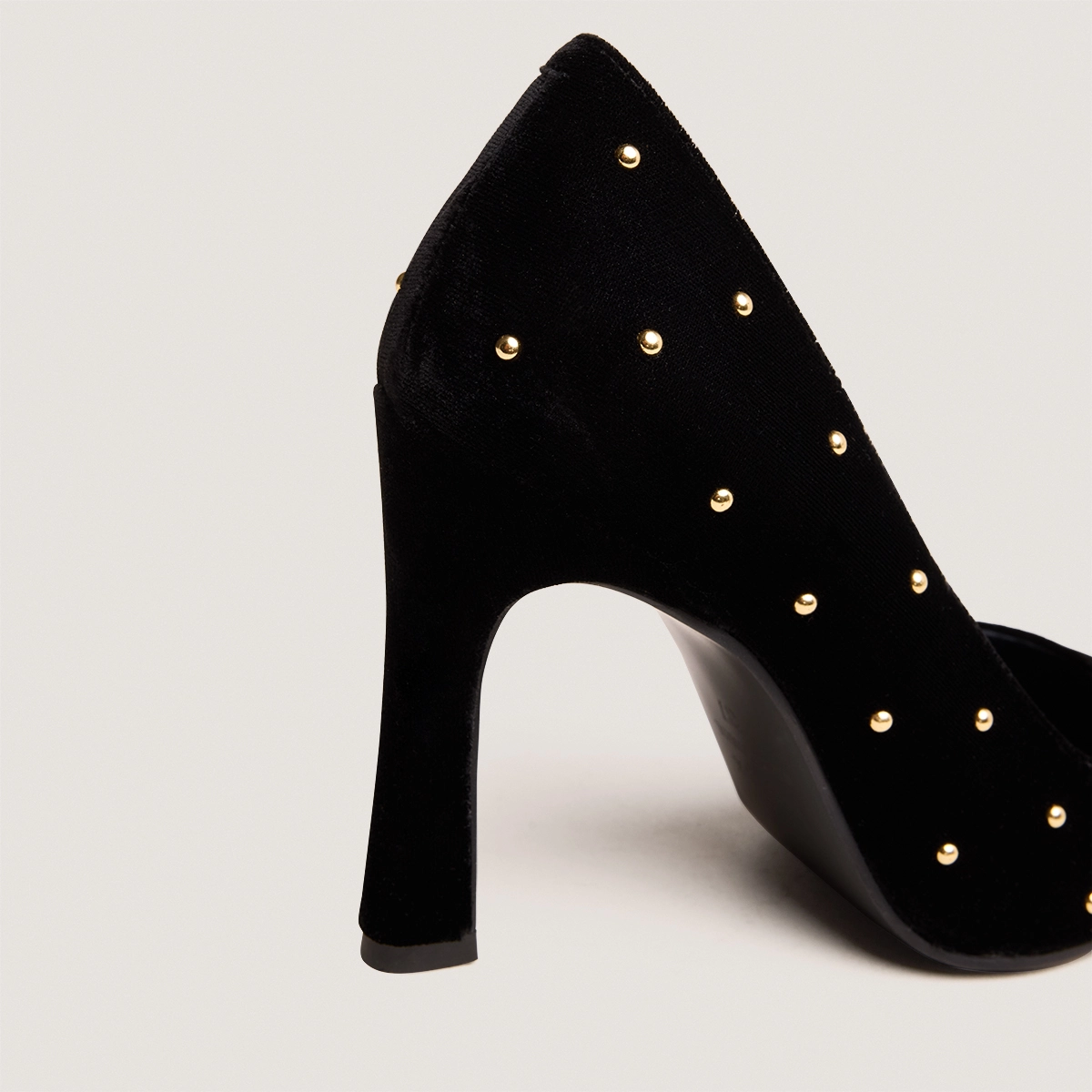 Escarpins à rivets en velours noir | DANITA | Jonak